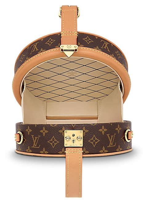 louis vuitton boite chapeau bag.